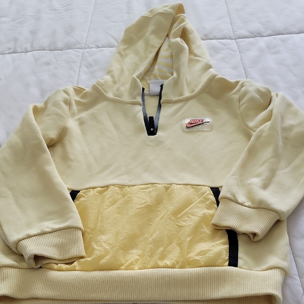 Nike Cream and Yellow Half-Zip Hoodie